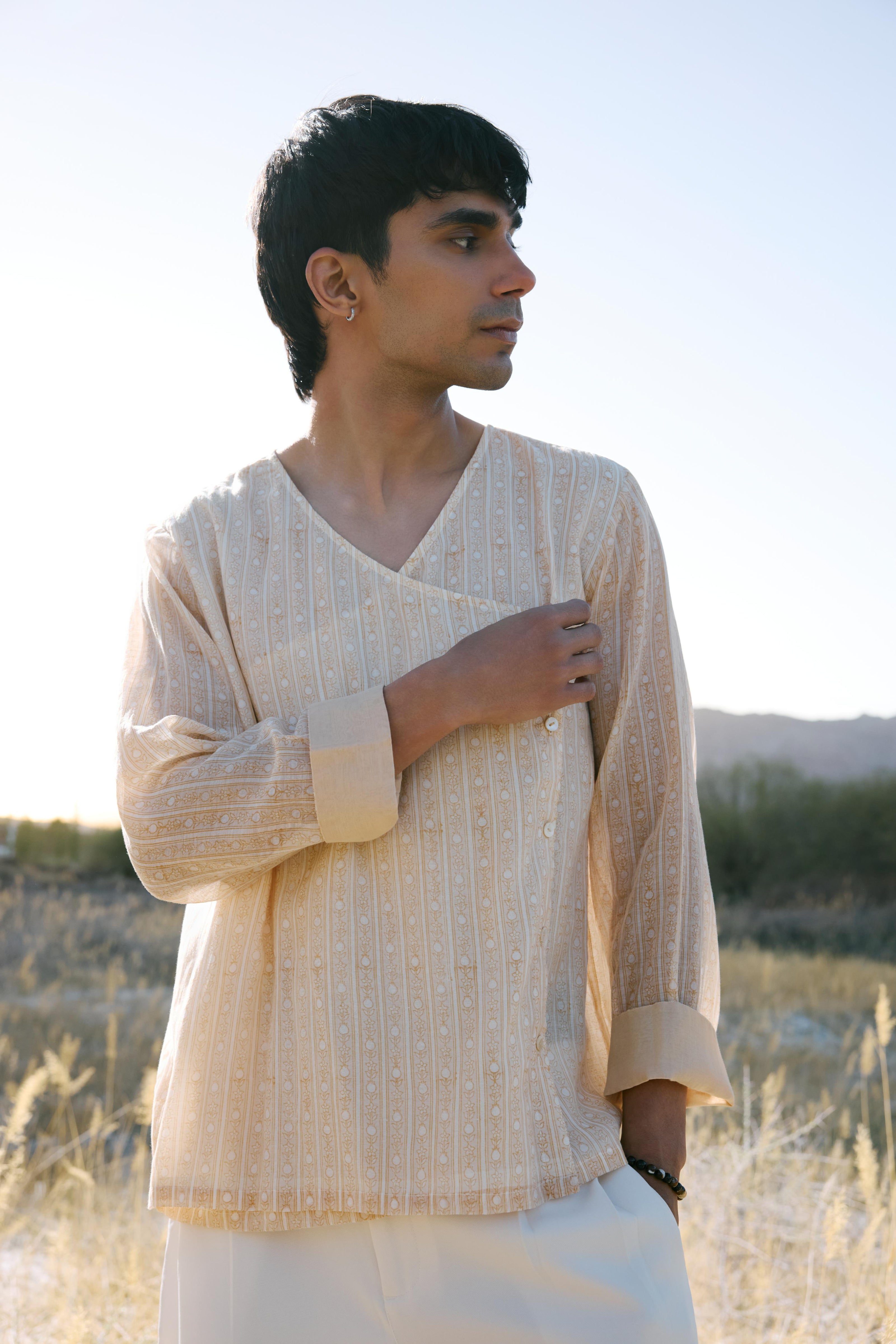SANDSTONE DRIFT V NECK SHIRT